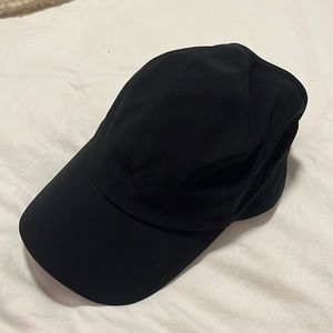 Lululemon baseball hat with hole for ponytail